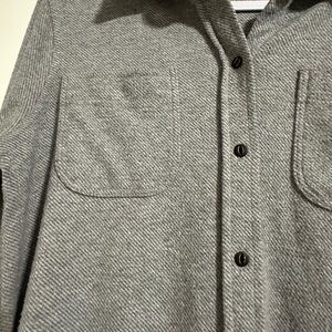 Faherty Legend Sweater Shirt in Grey Twill button down, Size M